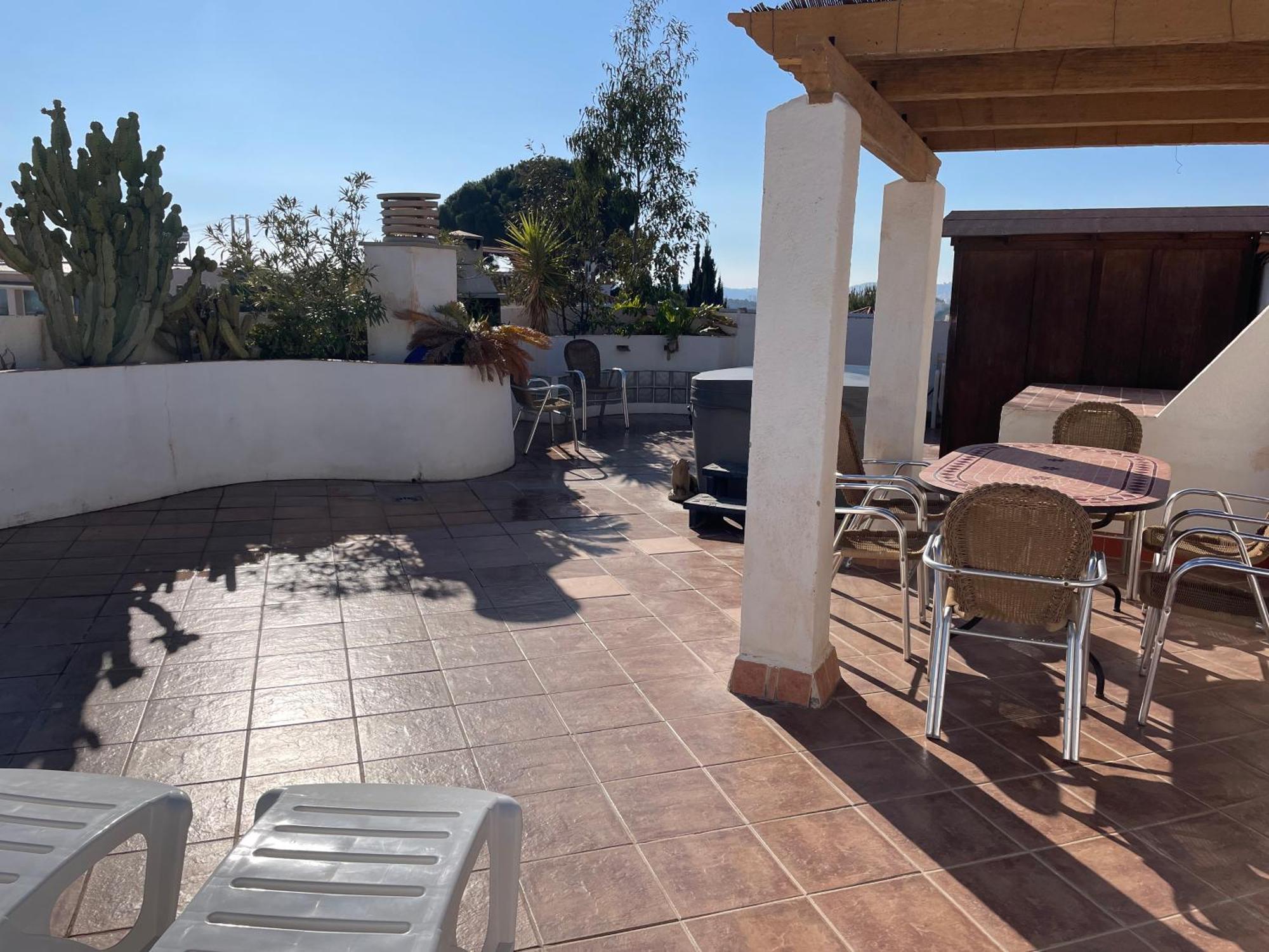 Penthouse With Private Roof Terrace And Jacuzzi Lägenhet Fuengirola Exteriör bild